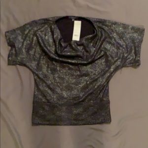 NY Collection short sleeve top.